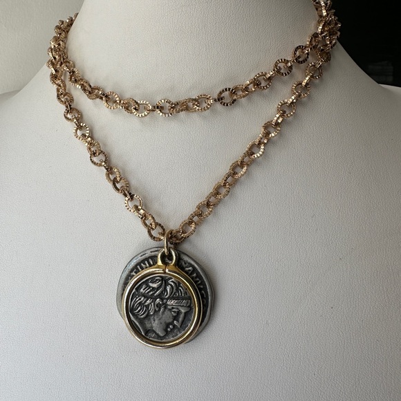 Vintage 1980s Gold Plated Statement Chain Necklace with Coin Pendant - Picture 9 of 11